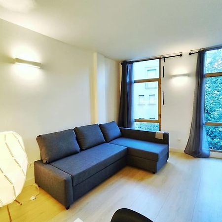 Moderno Apartamento En Terrassa Centro Εξωτερικό φωτογραφία