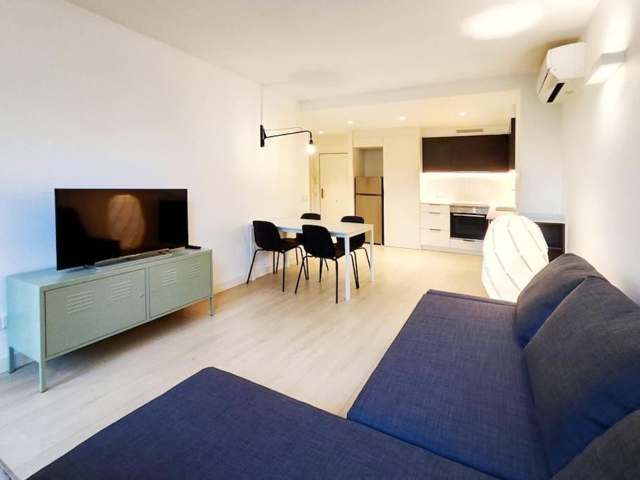 Moderno Apartamento En Terrassa Centro Εξωτερικό φωτογραφία