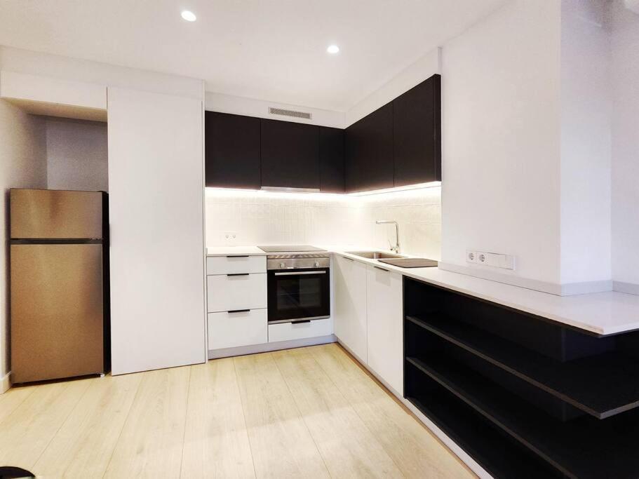 Moderno Apartamento En Terrassa Centro Εξωτερικό φωτογραφία