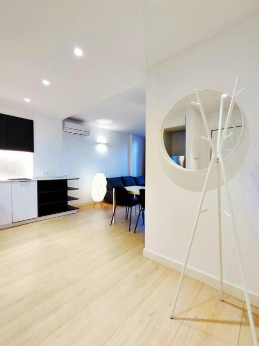 Moderno Apartamento En Terrassa Centro Εξωτερικό φωτογραφία